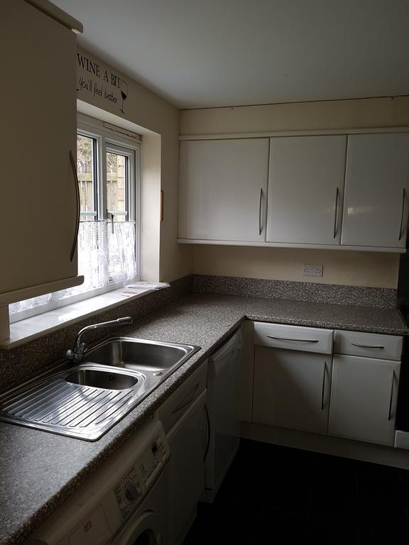Livingston 4 Bedroom Townhouse Extérieur photo